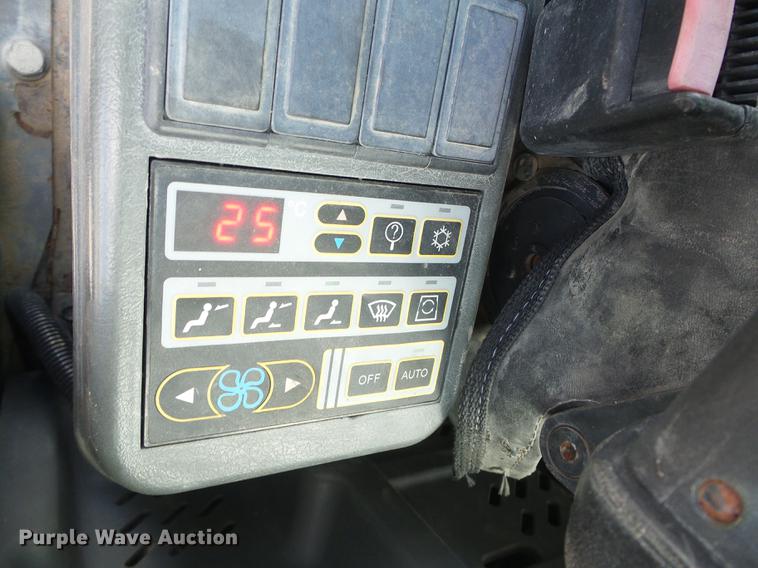 image for item DD5912 2002 Volvo EC210B excavator