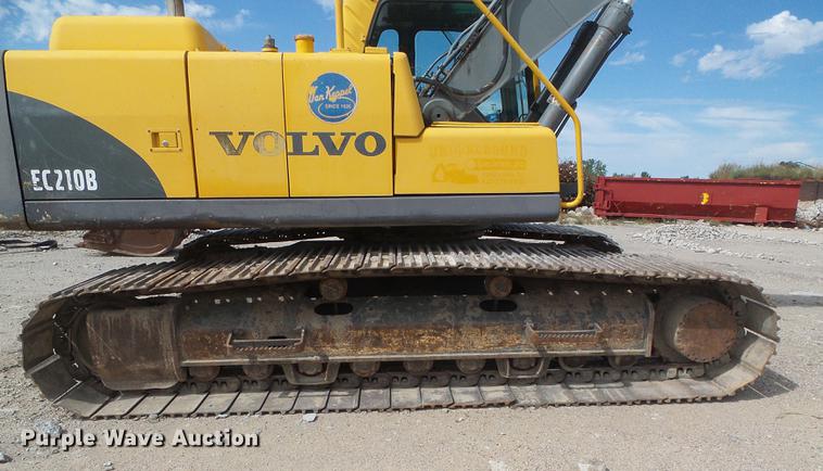 image for item DD5912 2002 Volvo EC210B excavator
