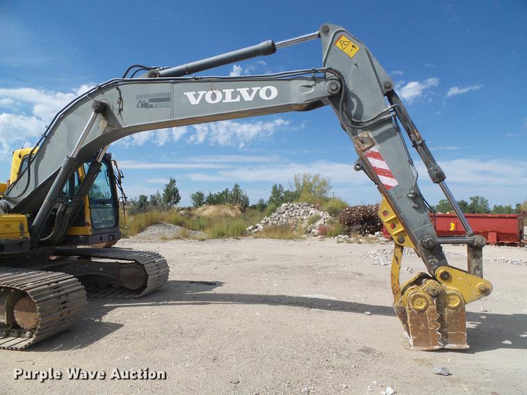 image for item DD5912 2002 Volvo EC210B excavator