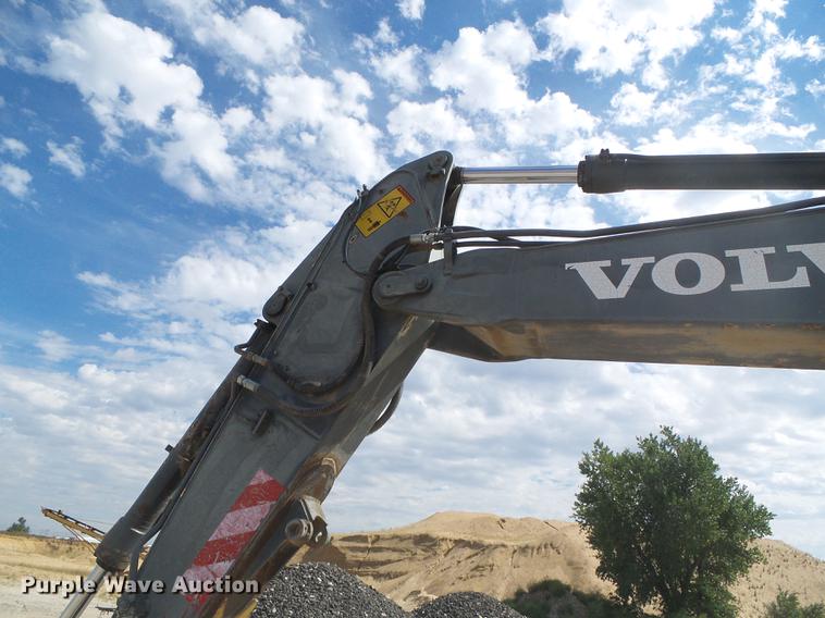 image for item DD5912 2002 Volvo EC210B excavator