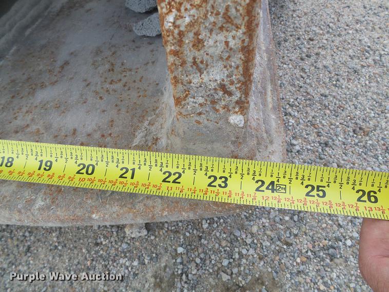 image for item DD5912 2002 Volvo EC210B excavator