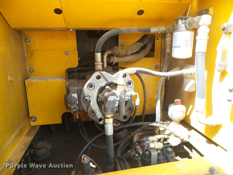 image for item DD5912 2002 Volvo EC210B excavator