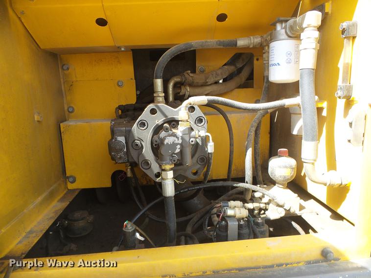 image for item DD5912 2002 Volvo EC210B excavator