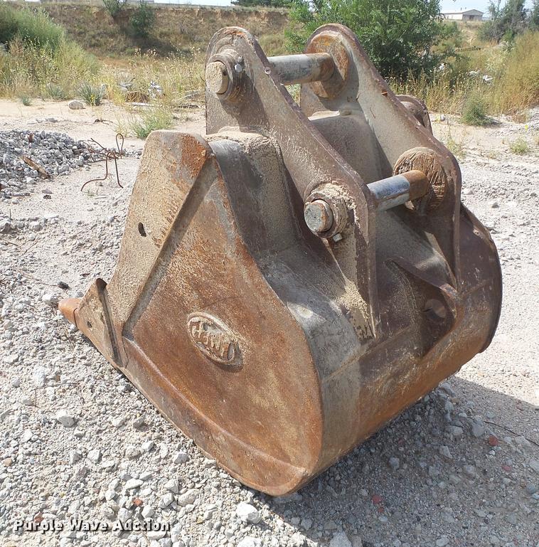 image for item DD5914 Geith 36"W bucket