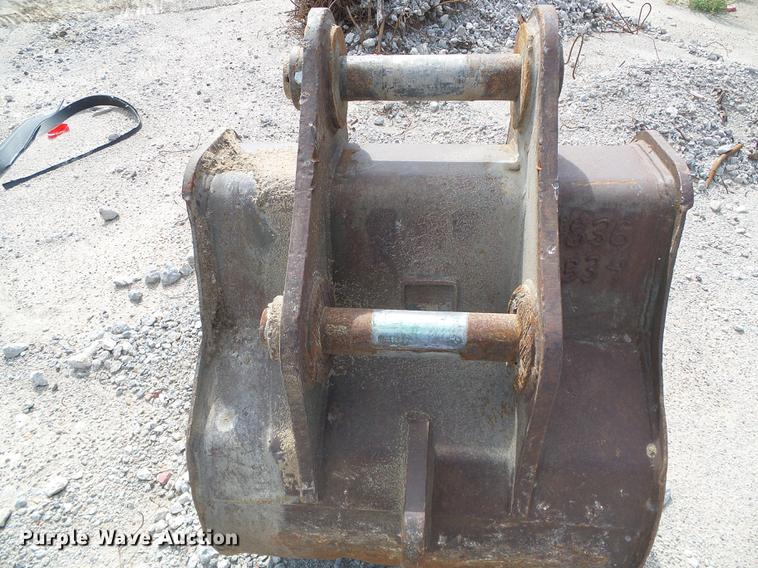 image for item DD5914 Geith 36"W bucket