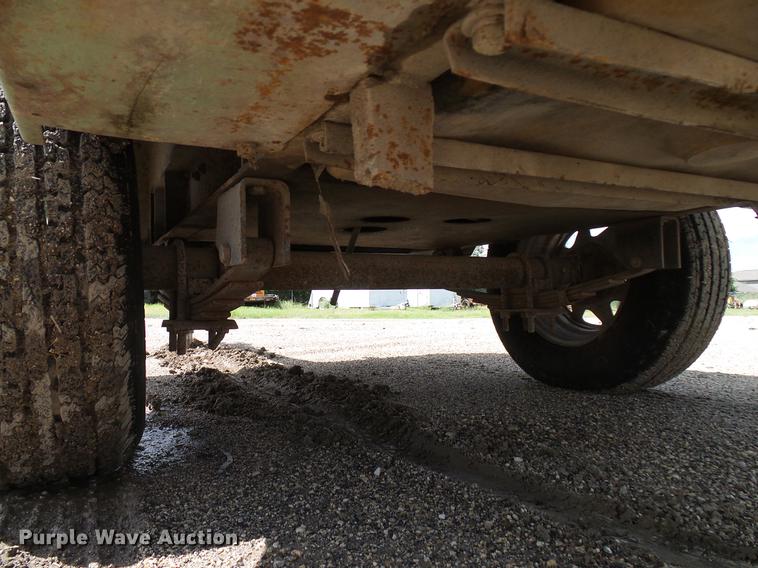 image for item DD5933 Sullair 185H air compressor