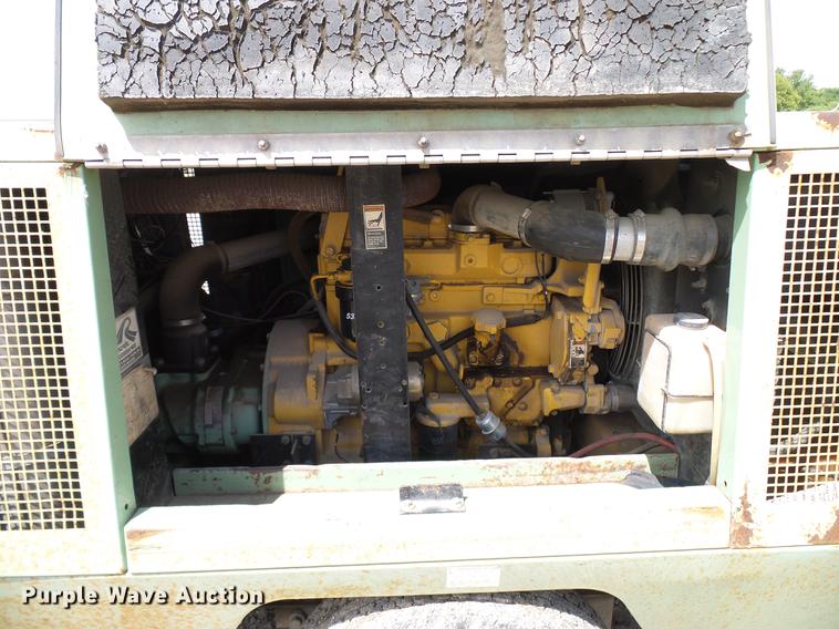 image for item DD5933 Sullair 185H air compressor