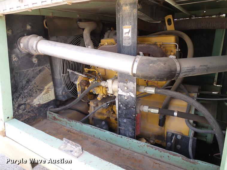 image for item DD5933 Sullair 185H air compressor