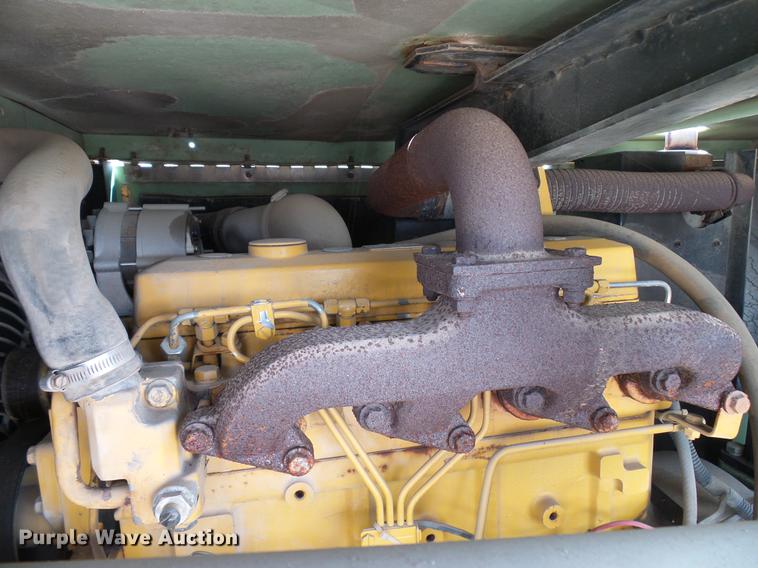 image for item DD5933 Sullair 185H air compressor