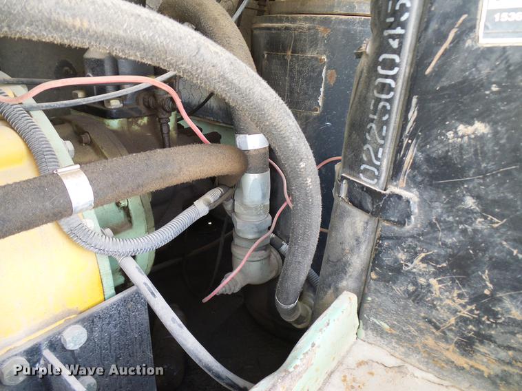 image for item DD5933 Sullair 185H air compressor