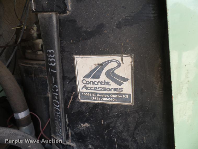 image for item DD5933 Sullair 185H air compressor