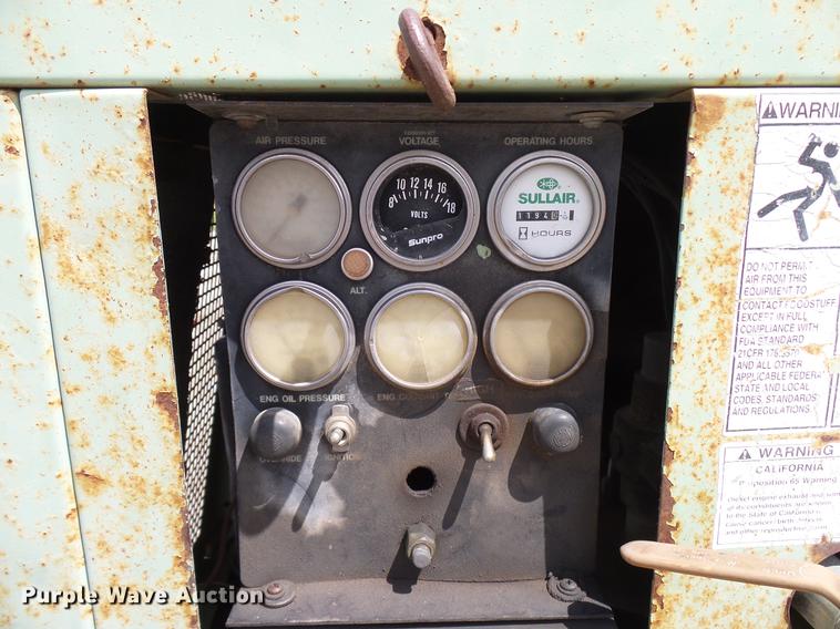 image for item DD5933 Sullair 185H air compressor