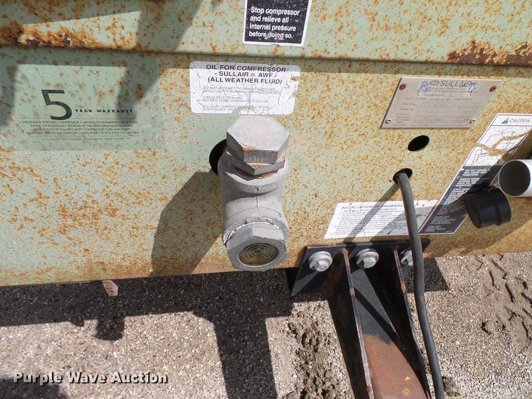 image for item DD5933 Sullair 185H air compressor