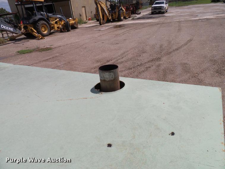 image for item DD5933 Sullair 185H air compressor