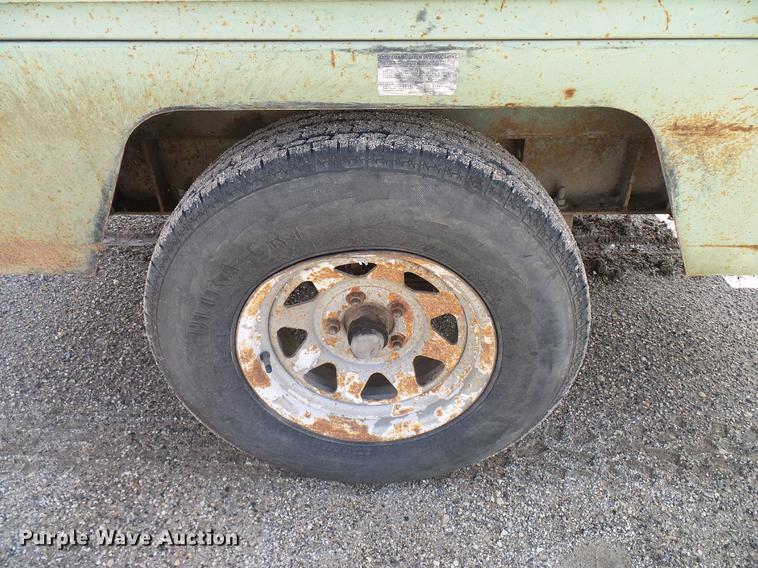 image for item DD5933 Sullair 185H air compressor