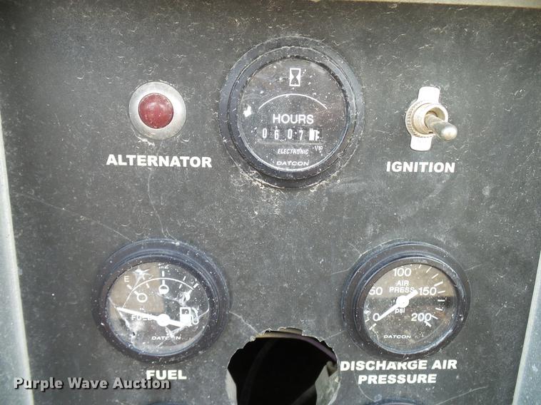 image for item DD5934 1989 Sullivan Palatek D21D air compressor