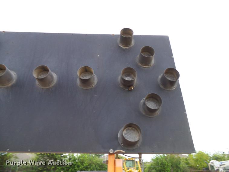 image for item DD5940 2002 Wanco WTSP55 arrow board