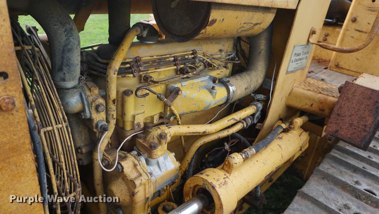 image for item DD6537 1974 Caterpillar D3 dozer
