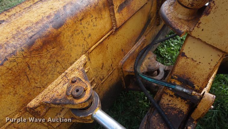 image for item DD6537 1974 Caterpillar D3 dozer