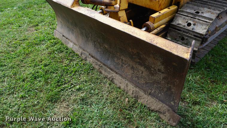 image for item DD6537 1974 Caterpillar D3 dozer