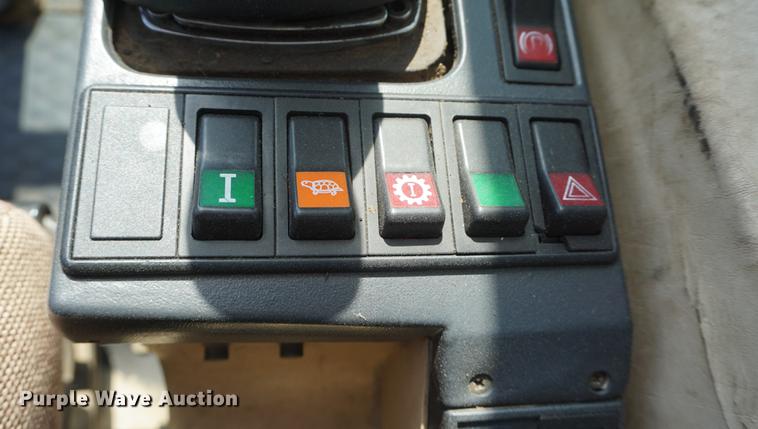 image for item DD6552 1995 Caterpillar M318 rubber tire excavator