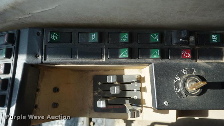 image for item DD6552 1995 Caterpillar M318 rubber tire excavator