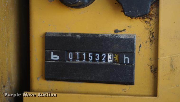 image for item DD6552 1995 Caterpillar M318 rubber tire excavator