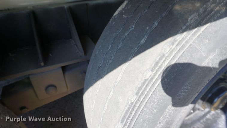 image for item DD6553 1996 Ingersoll Rand P1600WCJ air compressor