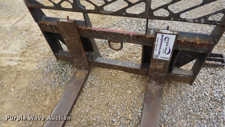 image for item DD6560 48"L skid steer pallet forks