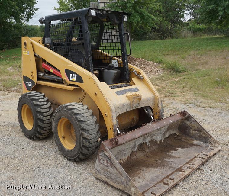 image for item DD6561 2007 Caterpillar 236B2 skid steer