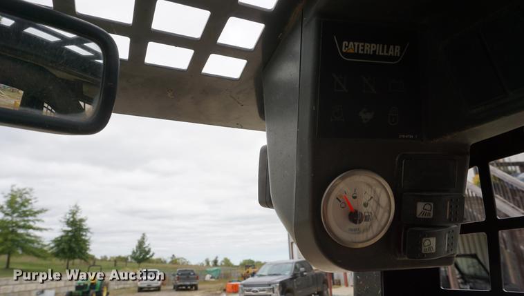 image for item DD6561 2007 Caterpillar 236B2 skid steer