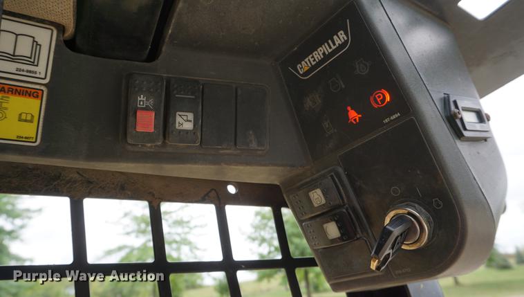 image for item DD6561 2007 Caterpillar 236B2 skid steer
