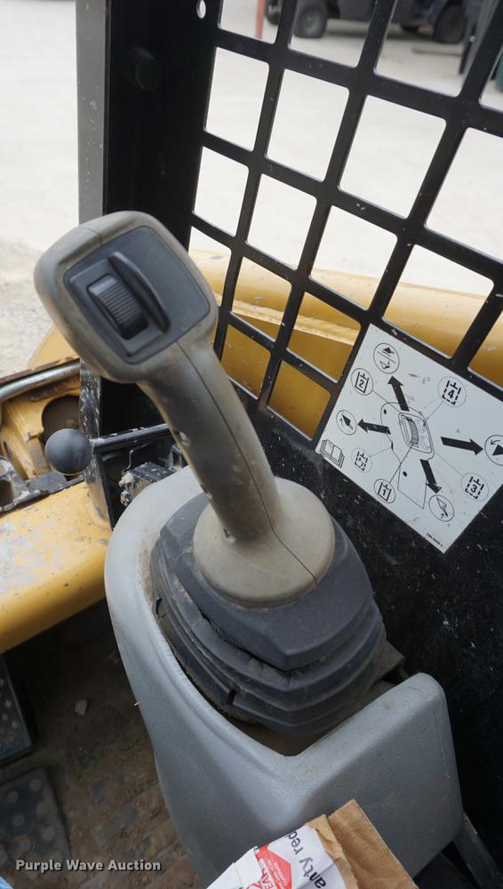 image for item DD6561 2007 Caterpillar 236B2 skid steer