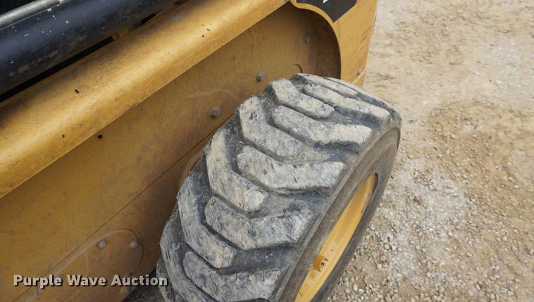 image for item DD6561 2007 Caterpillar 236B2 skid steer