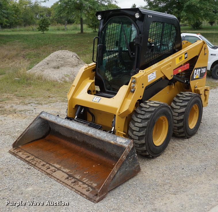 image for item DD6562 2015 Caterpillar 236D skid steer