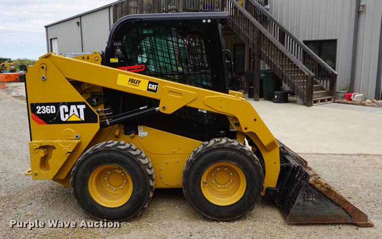 image for item DD6562 2015 Caterpillar 236D skid steer