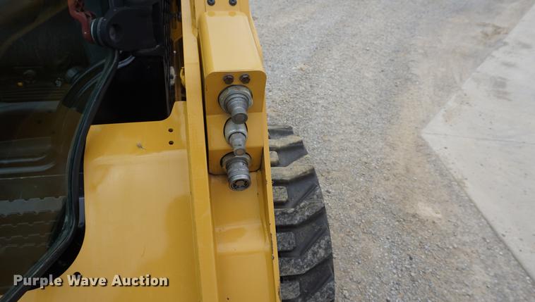 image for item DD6562 2015 Caterpillar 236D skid steer