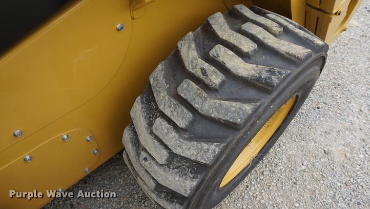 image for item DD6562 2015 Caterpillar 236D skid steer