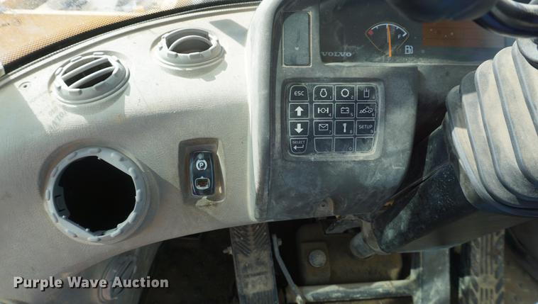 image for item DD6589 2008 Volvo L180F wheel loader