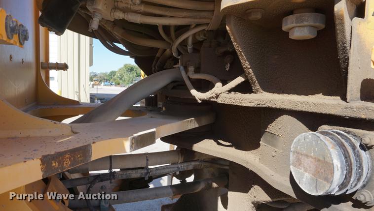 image for item DD6589 2008 Volvo L180F wheel loader