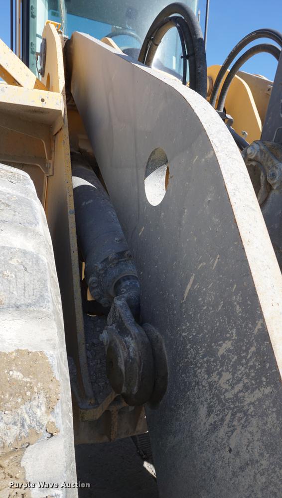 image for item DD6589 2008 Volvo L180F wheel loader
