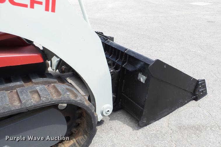 image for item DD7402 2004 Takeuchi TL140 skid steer