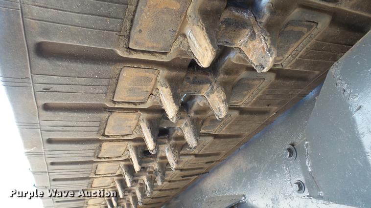 image for item DD7402 2004 Takeuchi TL140 skid steer