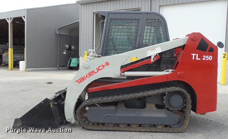 image for item DD7403 2011 Takeuchi TL250 skid steer