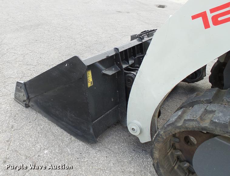 image for item DD7403 2011 Takeuchi TL250 skid steer