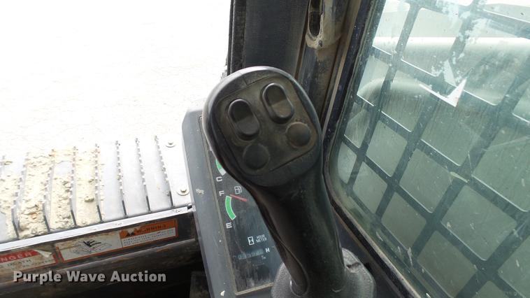 image for item DD7403 2011 Takeuchi TL250 skid steer