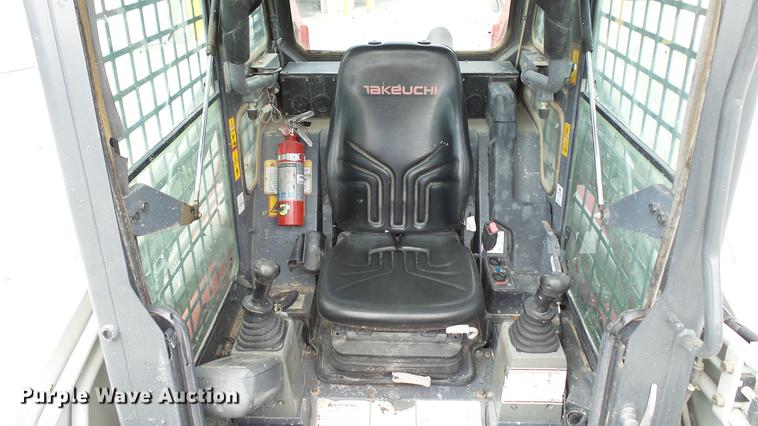 image for item DD7403 2011 Takeuchi TL250 skid steer