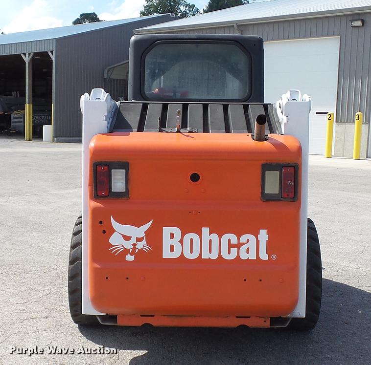 image for item DD7404 2003 Bobcat S160 skid steer