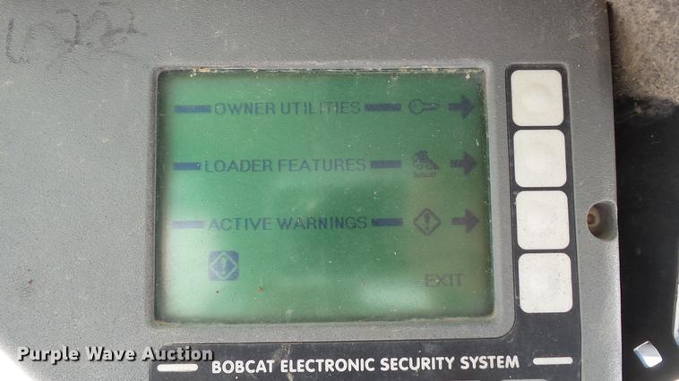 image for item DD7404 2003 Bobcat S160 skid steer