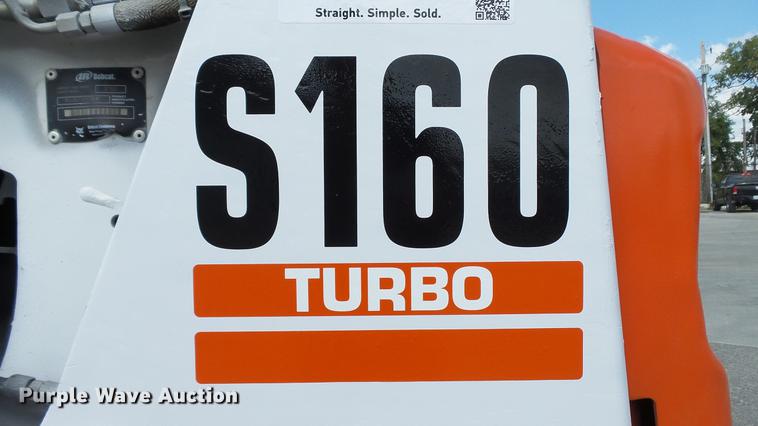 image for item DD7404 2003 Bobcat S160 skid steer